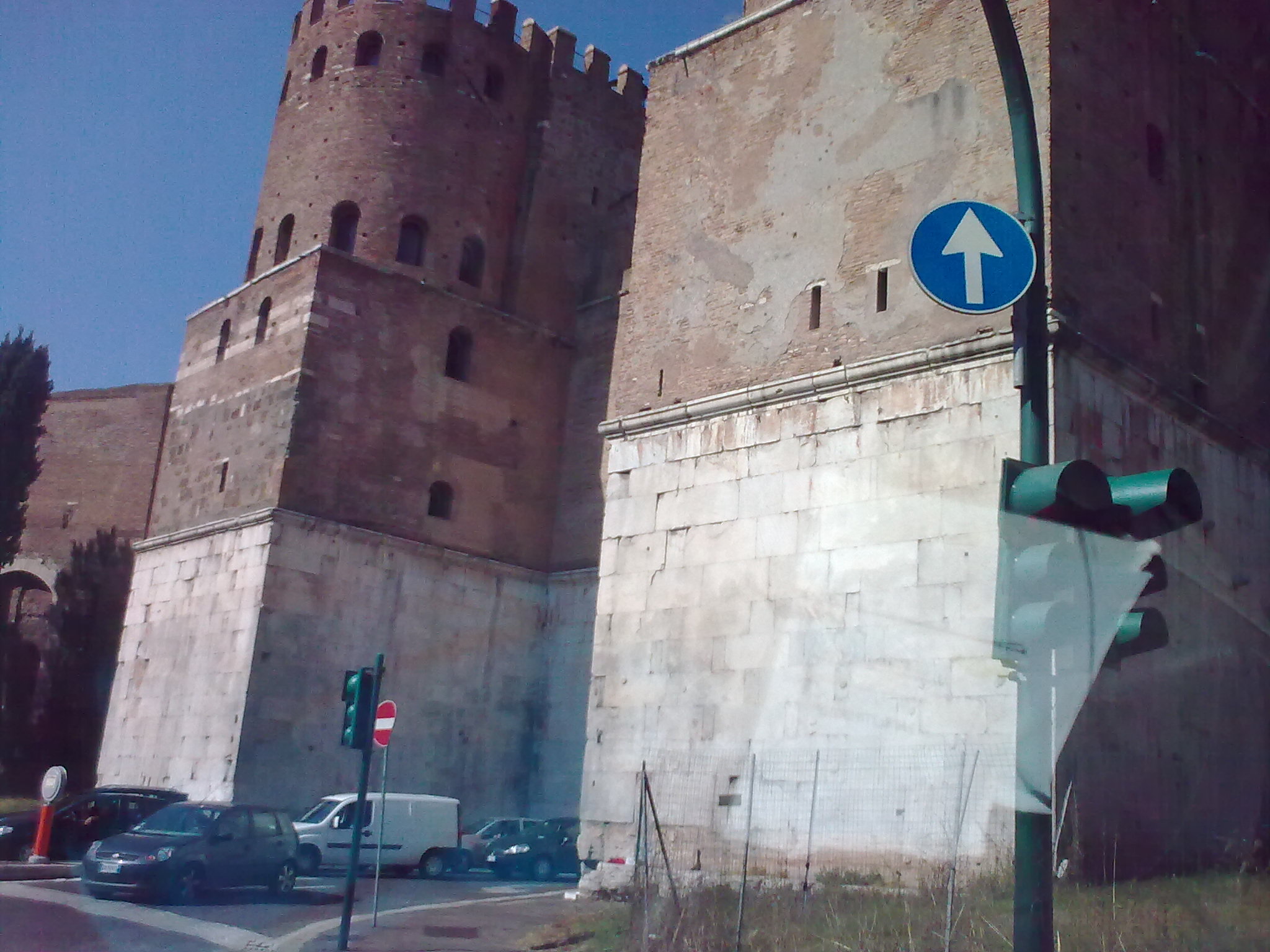 Le Mura Aureliane e Porta Metronia