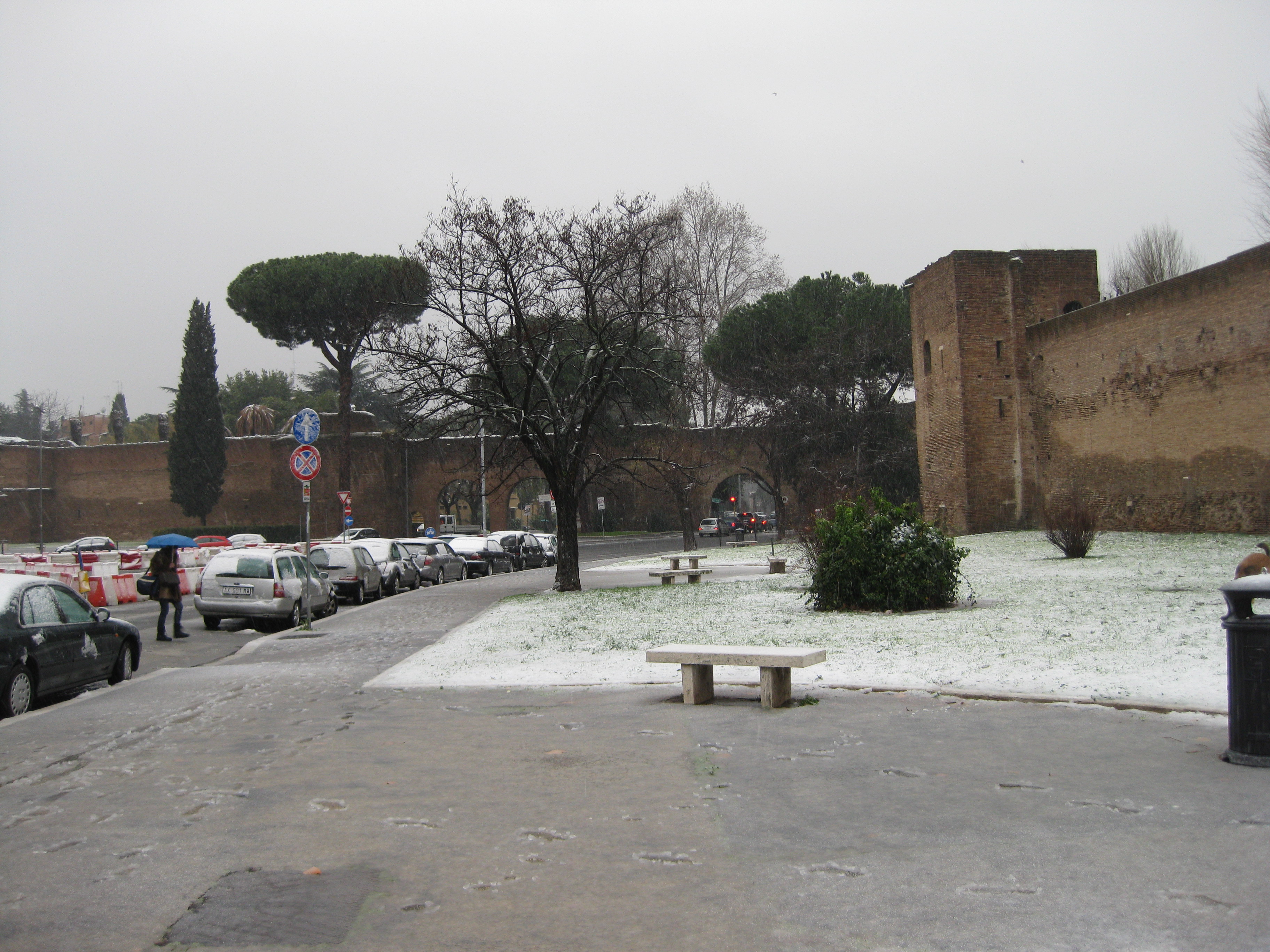 La neve a Porta Metronia