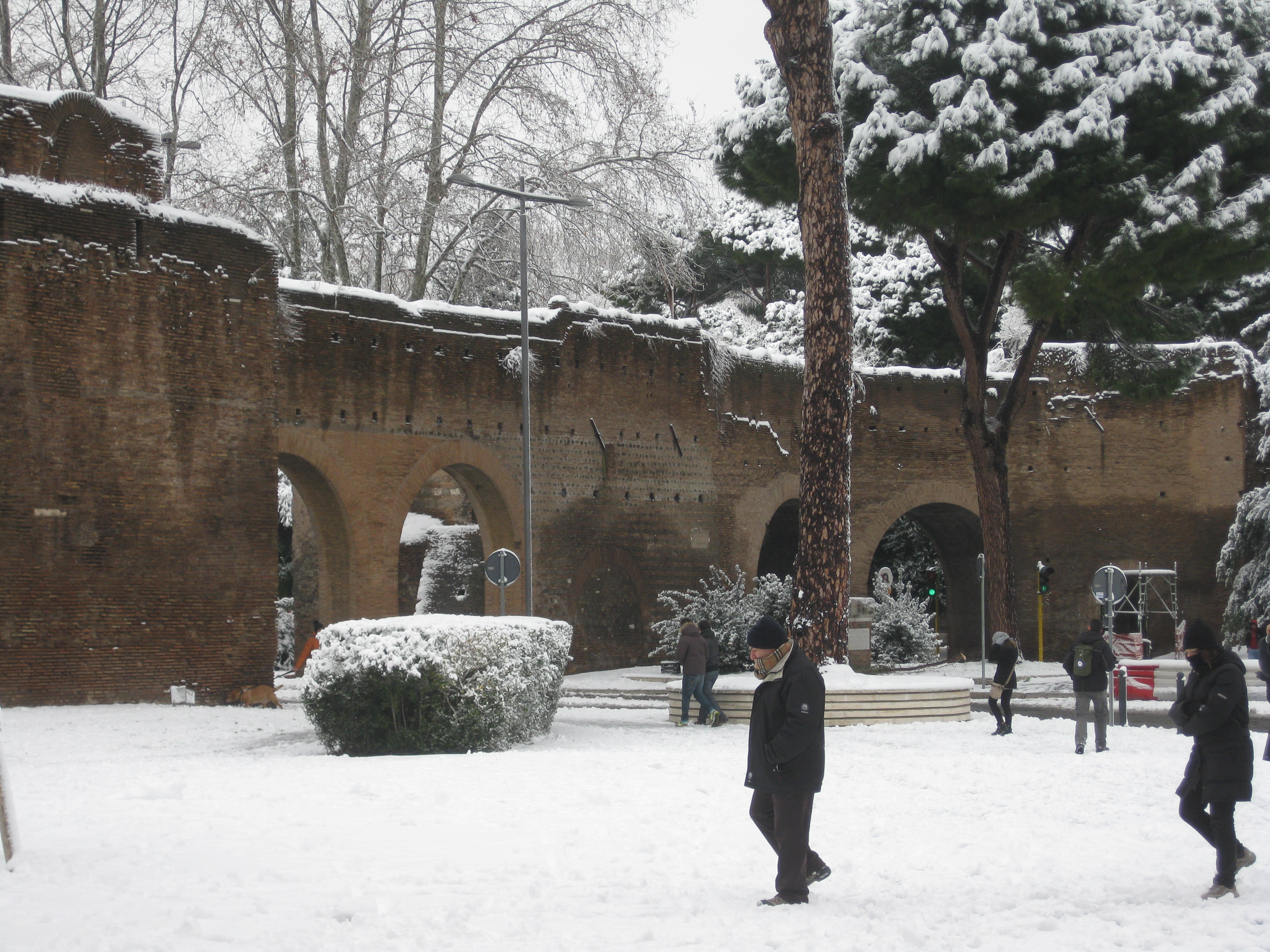 La neve a Porta Metronia