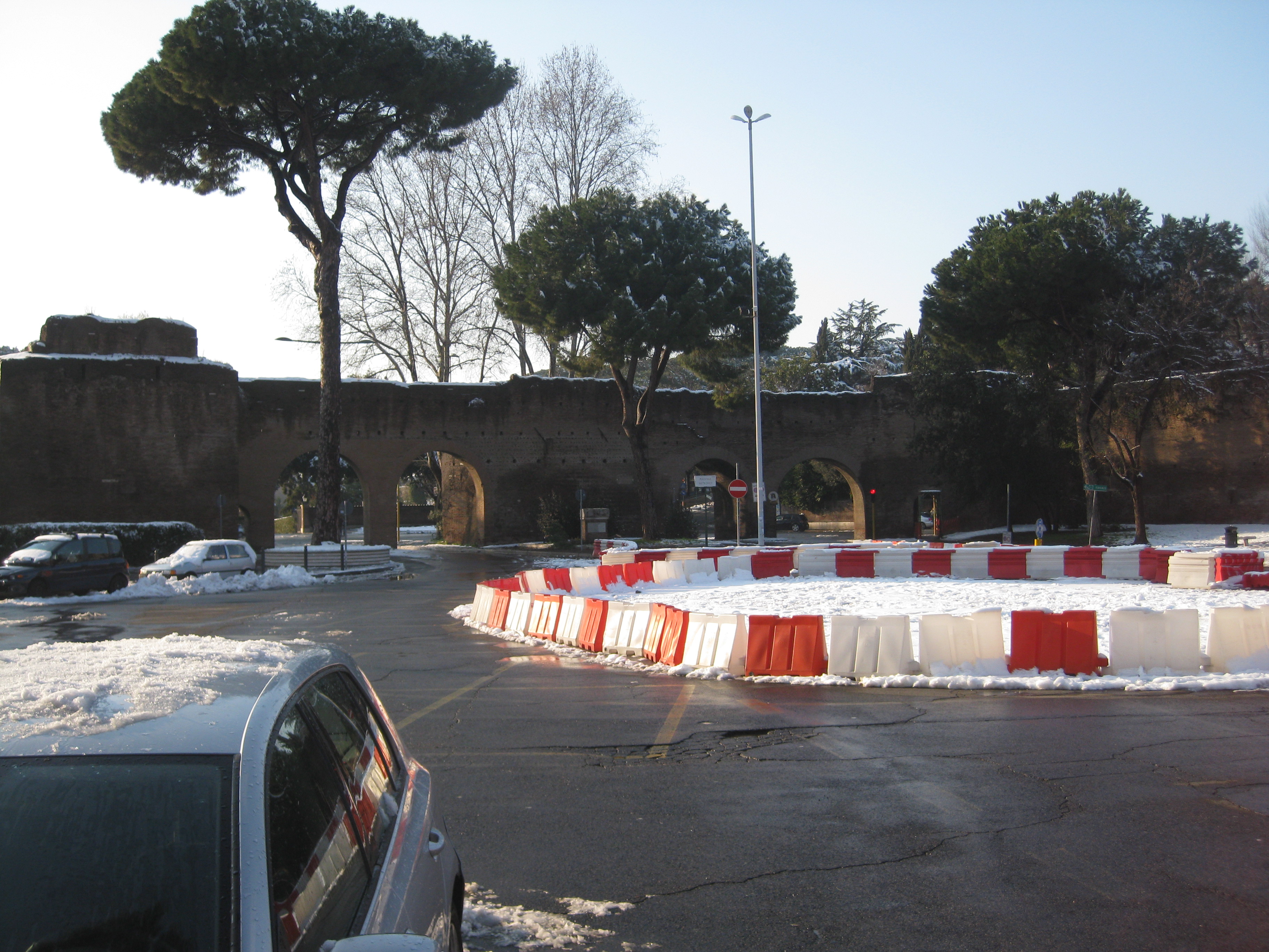 La neve a Porta Metronia