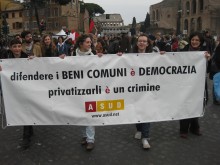 Lo striscione di ASud