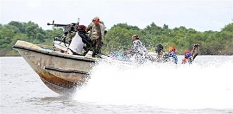 Mend_speedboat_AFP