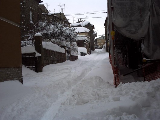 San Quirico, la strada che sale alla Chiesa